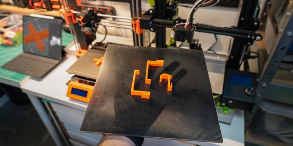 3D yazıcısından çıkan ürünün müşteriye gitmeden önceki kalite kontrolü