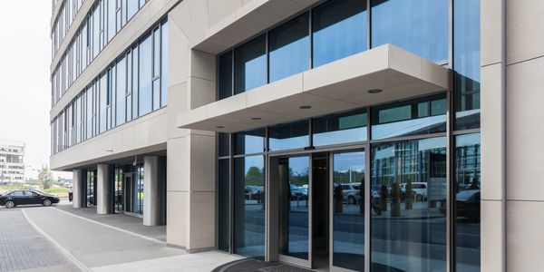 Commercial window cleaning in Dayton ohio 