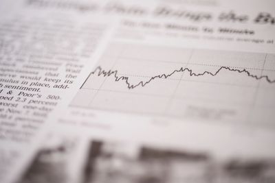 An opening page of news paper