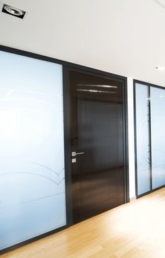 Signboard for RD&amp;G Regional Doors &amp; Glass.