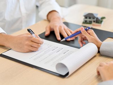 Contract signing 