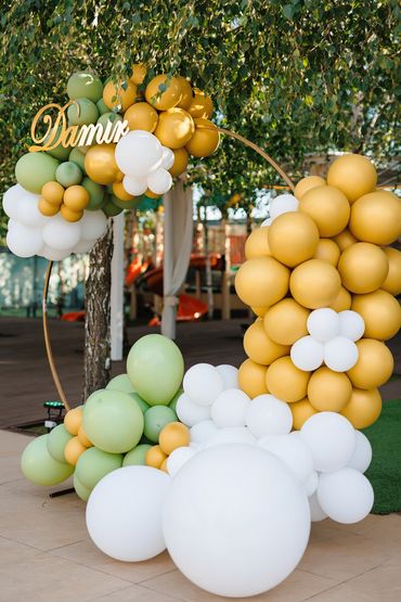 Balloon Garland for event decorating in Jupiter, FL. Palm Beach County