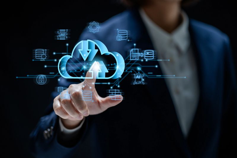 Businesswomen connecting to databases on the cloud virtual, workflow servers system and data center organization, efficiently manage data, document management systems online concept,