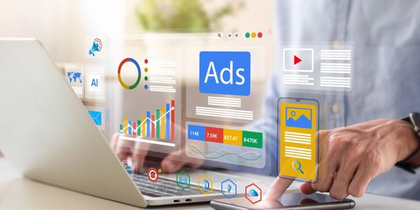 Det är viktigt att synas på sociala medier genom digital annonseirng.