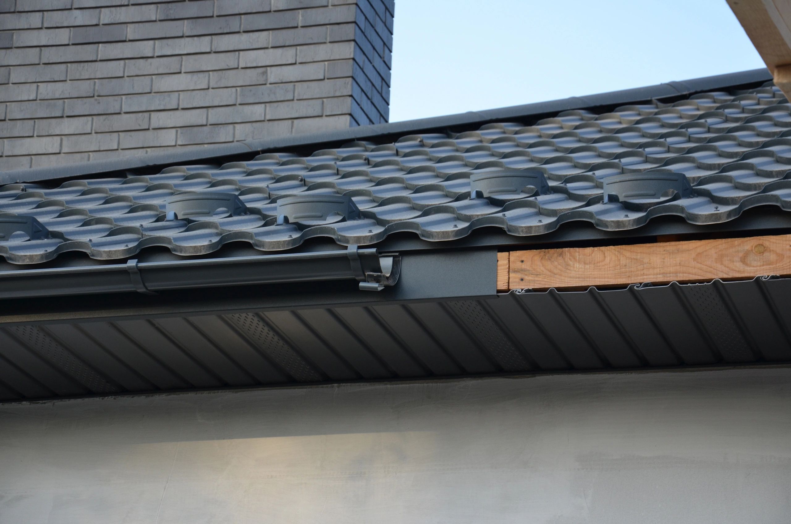 814Gutters