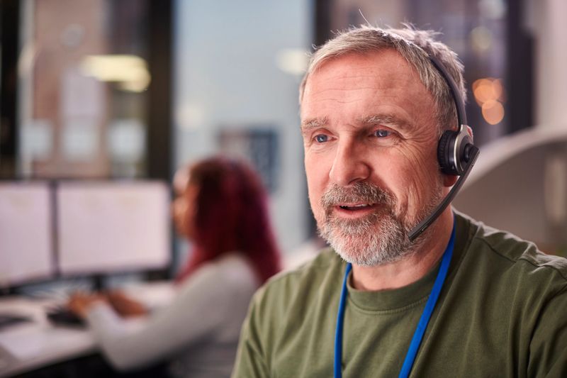 customer service representativefriendly technical phone assistance