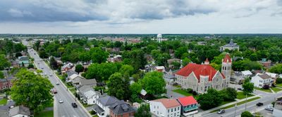 Stittsville is located on the west side of Ottawa. We provide same-day garage door services.