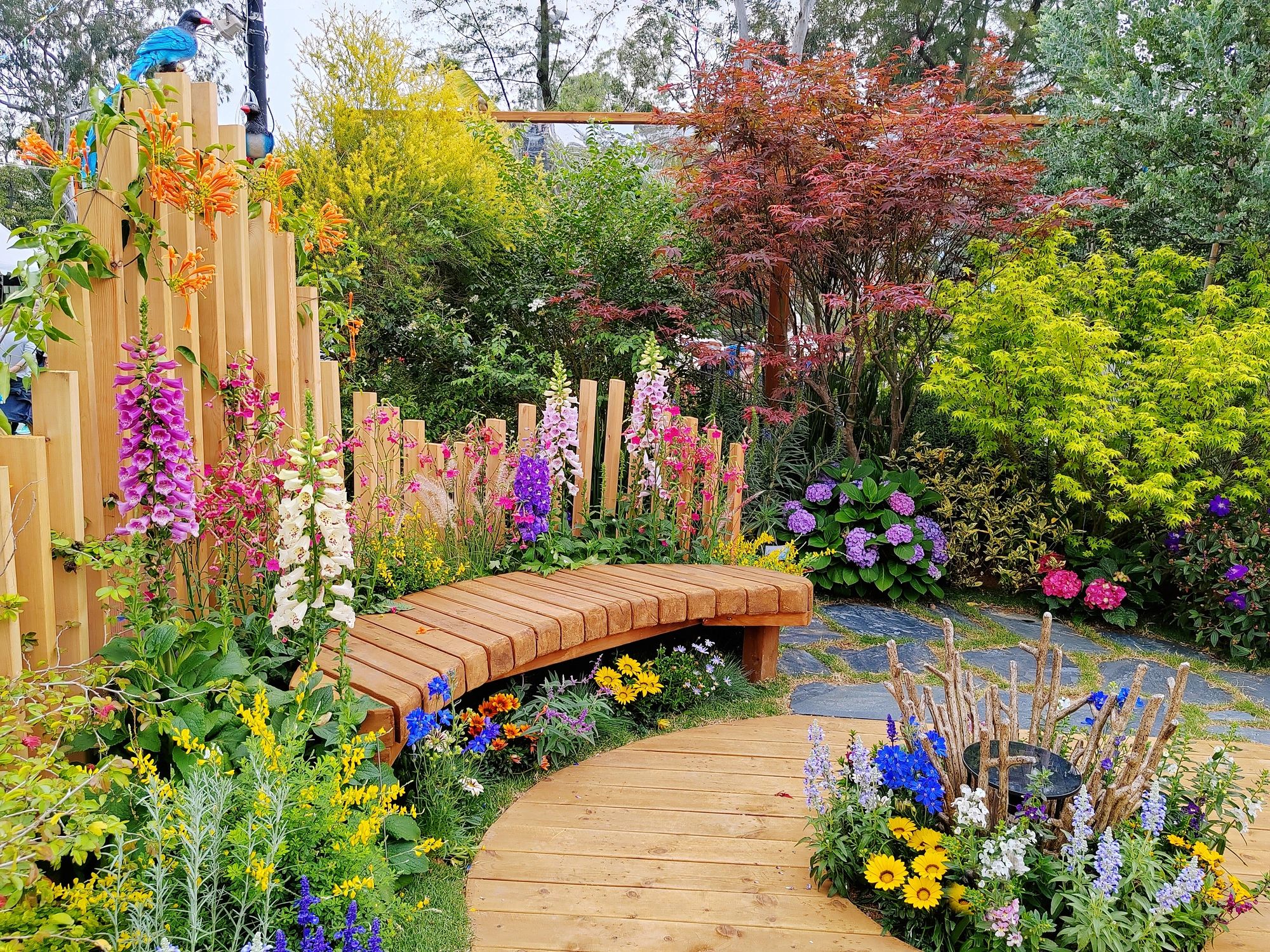WISE GARDEN DESIGN LTD logo