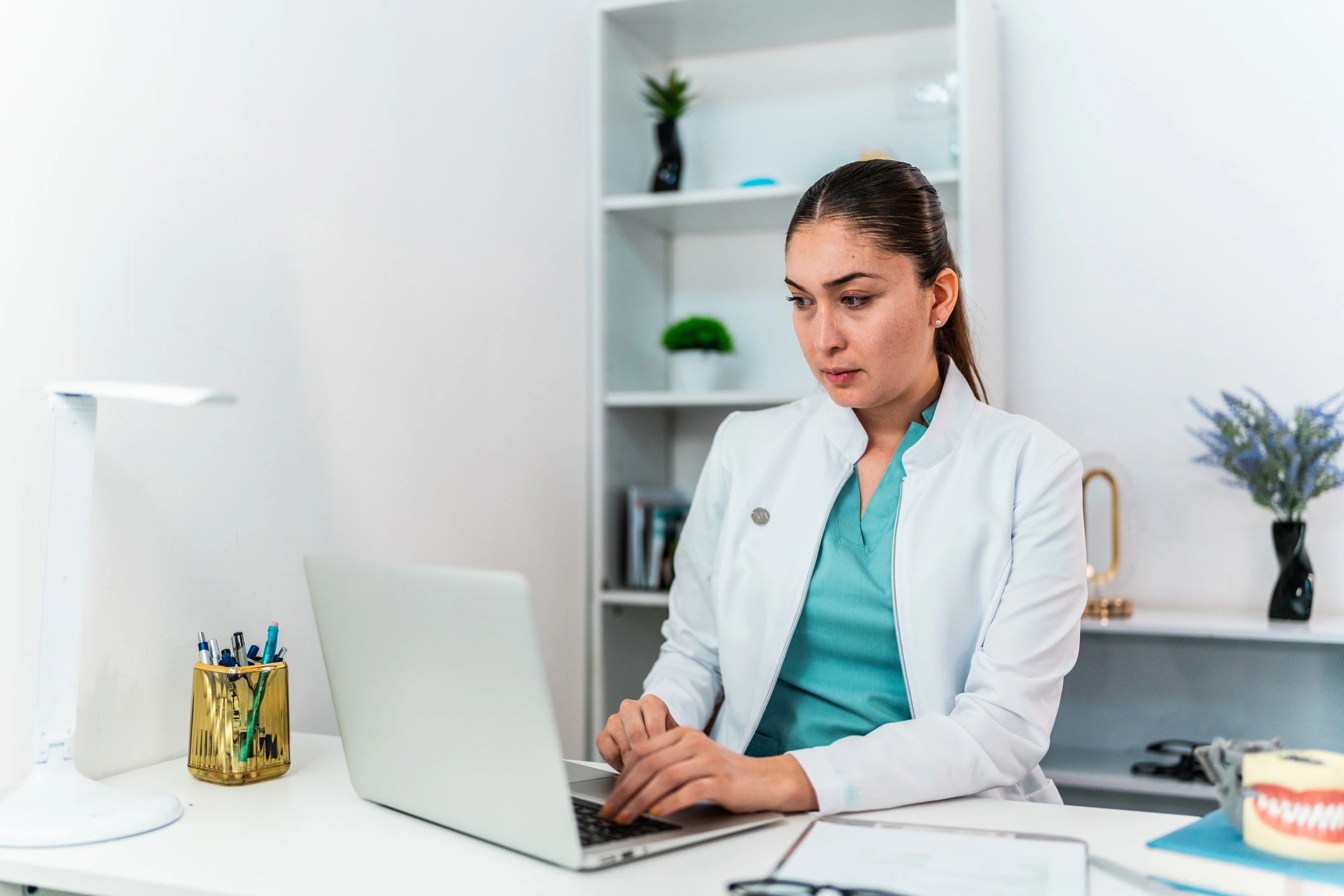 ChatGPT Prompts for Dentists in Australia (2026)