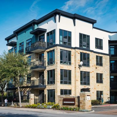 picture of apartment building 