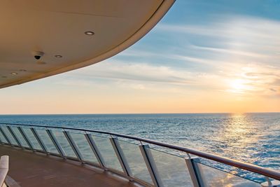 From sea days to shorelines—let me chart your perfect cruise, start to finish.
