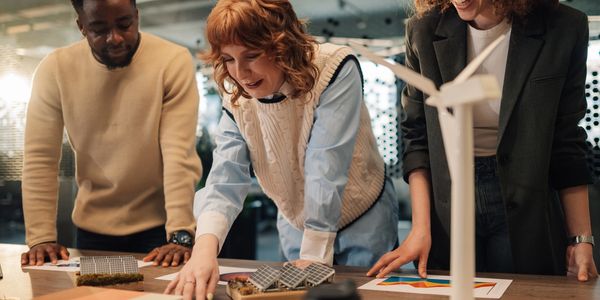 Energy consultants creating the best strategy and connecting clients with trusted energy suppliers.