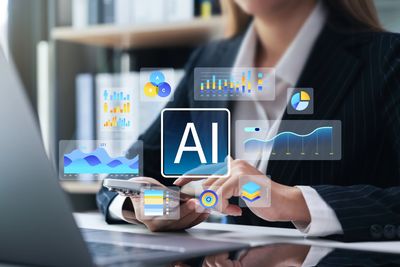 Woman taking Ai marketing course