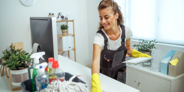 Limpieza de oficinas y locales comerciales en el sur de Gran Canaria — Avaclean
