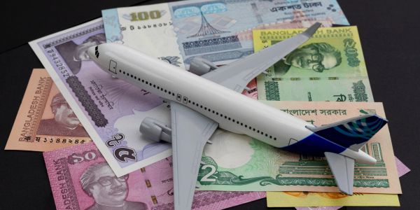 Toy airplane on Bangladeshi banknotes.