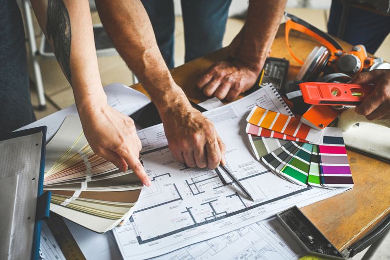 family makes an agreement with a worker doing renovations in the apartment
