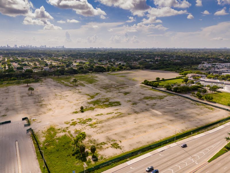 Miami Gardens Florida, vacant land for hosing development on 27th avenue