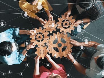 Connecting communities and businesses to successful Carbon Management outcomes.