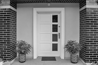 Residential entry door installed by Detroit Door Company in Metro Detroit.