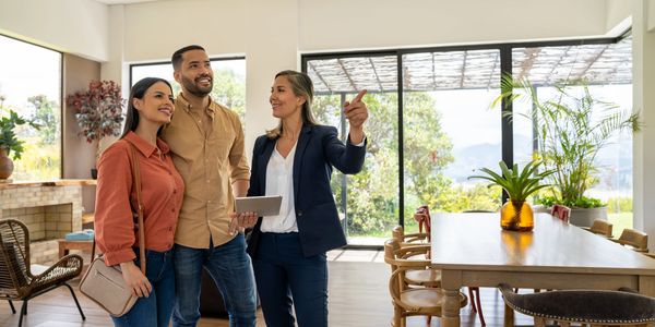 Te ayudamos a vender tu propiedad al mejor precio y sin complicaciones.