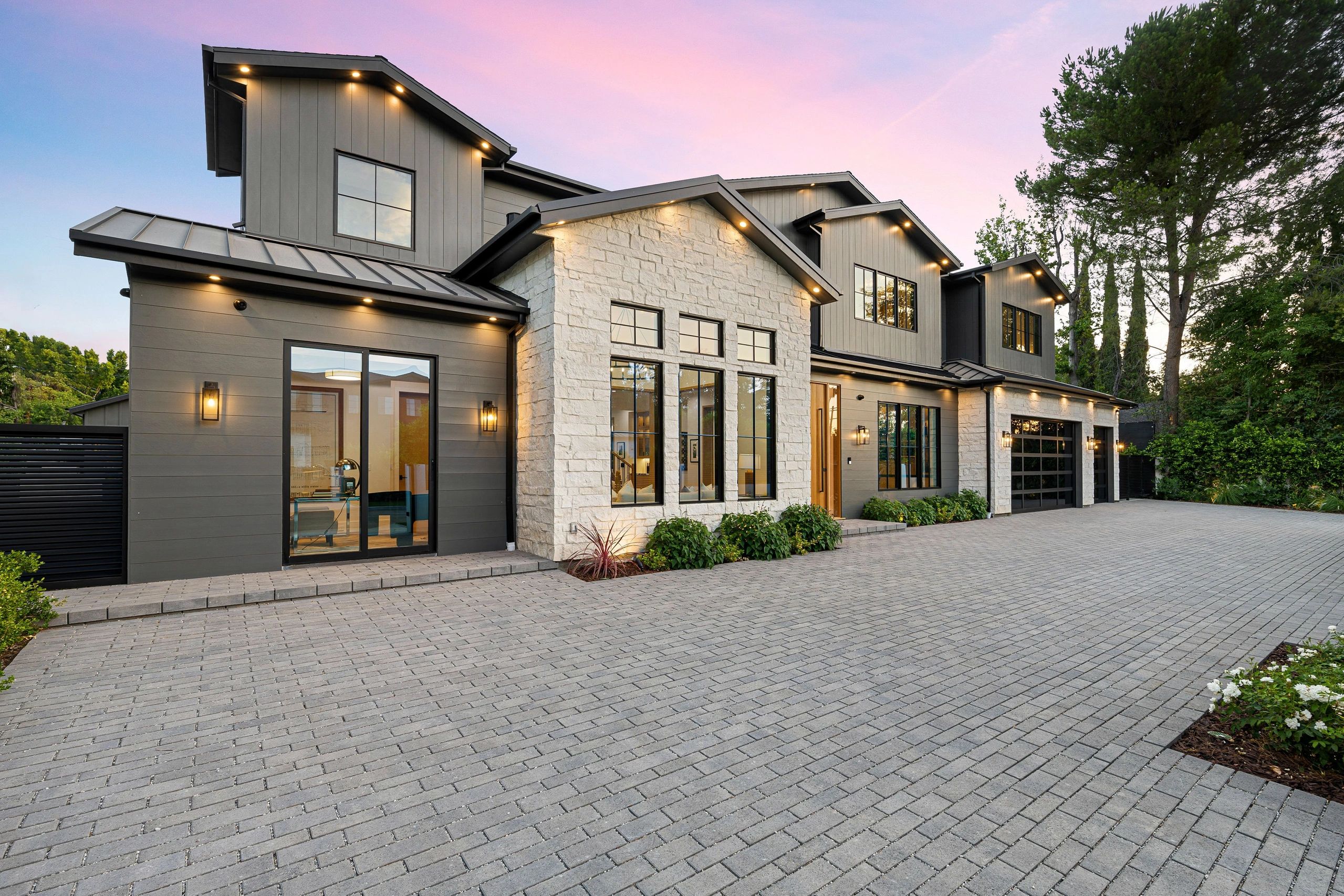 THELANDMARKDEALS — where dreams meet reality.
