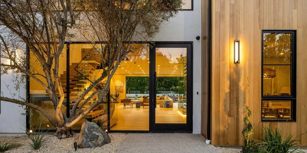 custom-fitted insulating glass for residential and commercial uses