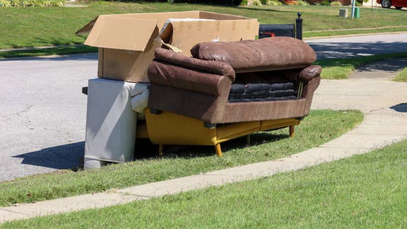 Cheap & Efficient Junk Removal in Montréal-Est