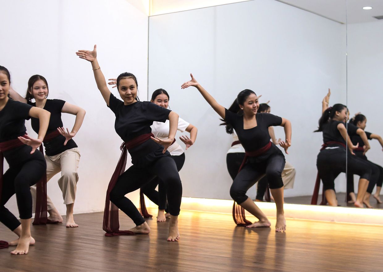 Elegant ballet performance at Allegro