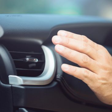Auto air conditioning service in Valrico, FL.
