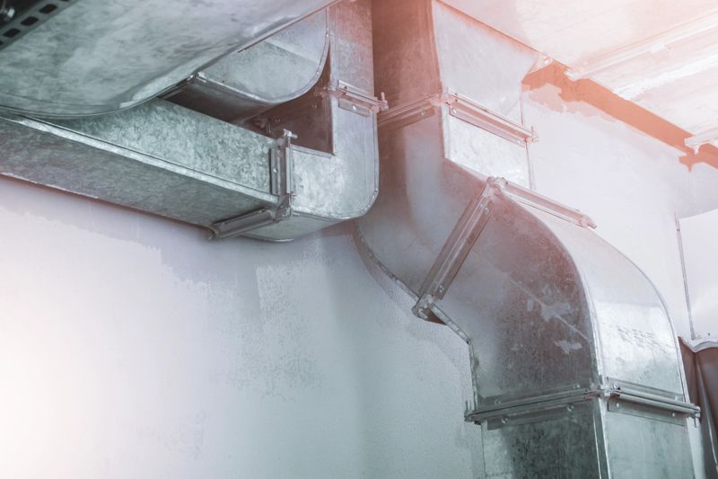 ventilation system installed on site in semi-finished products and restaurants unable to cope with grease and smoke removal