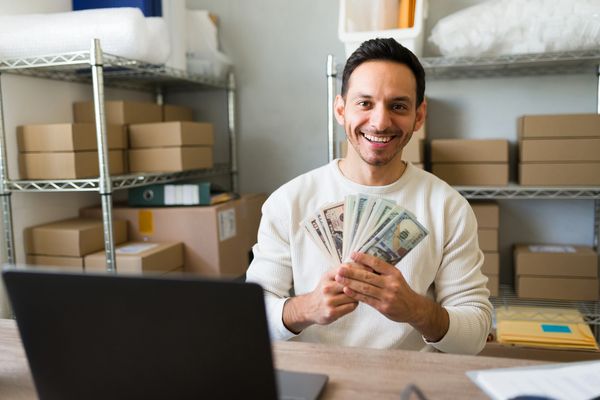 Make money from home by starting an online dropshipping business