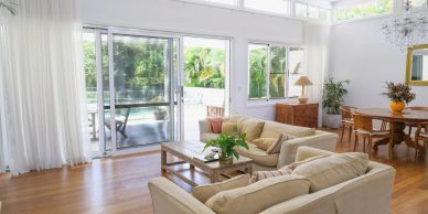 Light, bright living area; bringing the outdoors in.