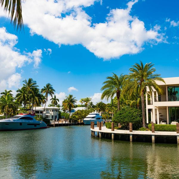 Broward County views showcasing luxury homes, boats, and waterfront properties