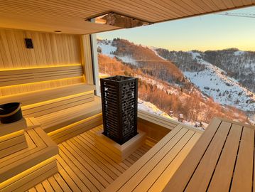 Montreal strippers 
Montreal spa
Montreal bachelor party
Montreal topless waitress