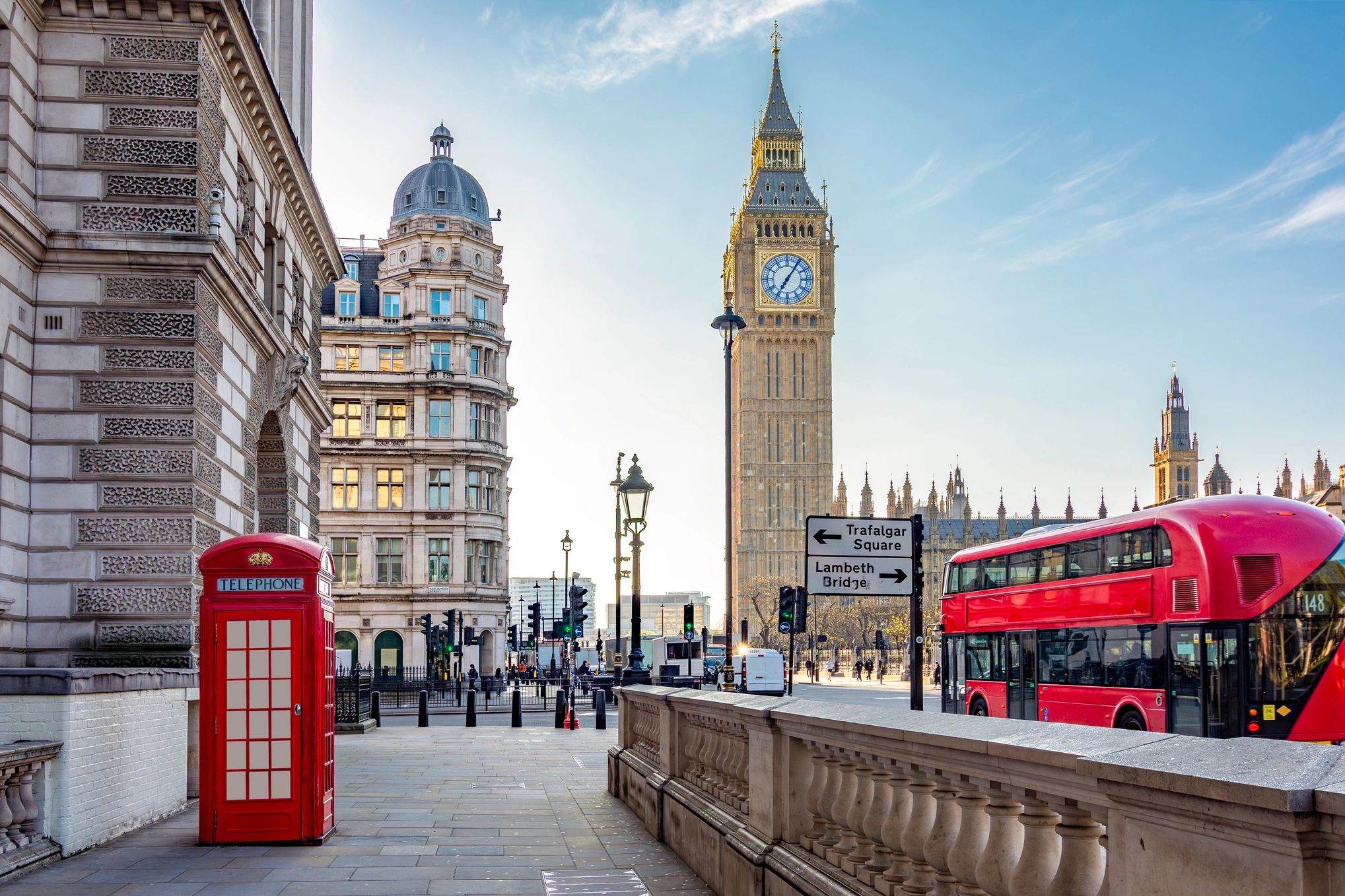London based PHARMACEUTICAL WHOLESALE DISTRIBUTOR 