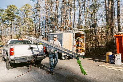 Expert Nationwide Roofing truck ready for quality home estimate
