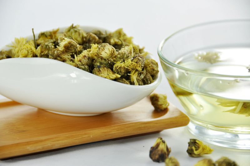 Chrysanthemum tea