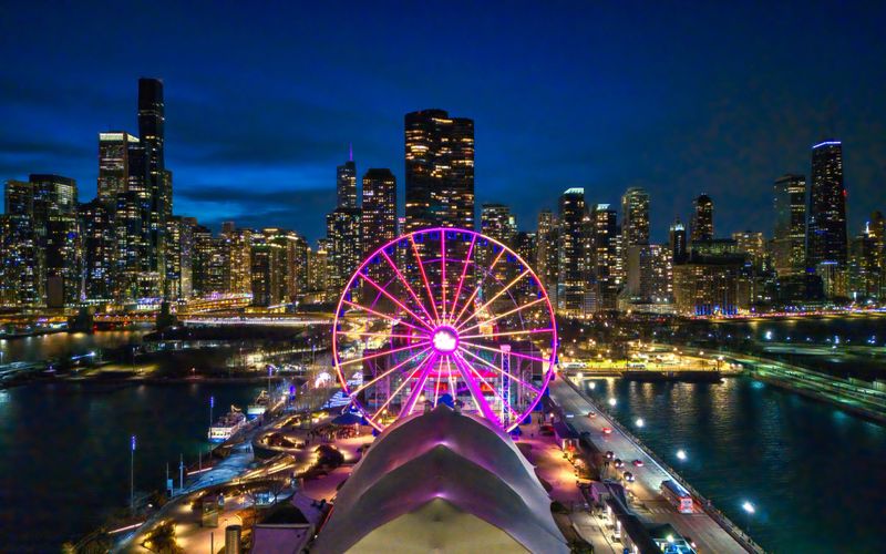 navy pier chicago at night