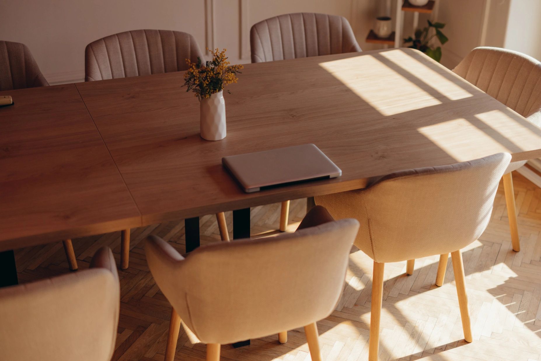 Durable Hickory Hardwood in Varied Widths