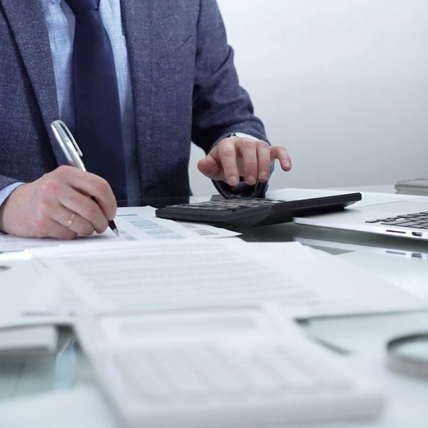 Independent mortgage advisor
