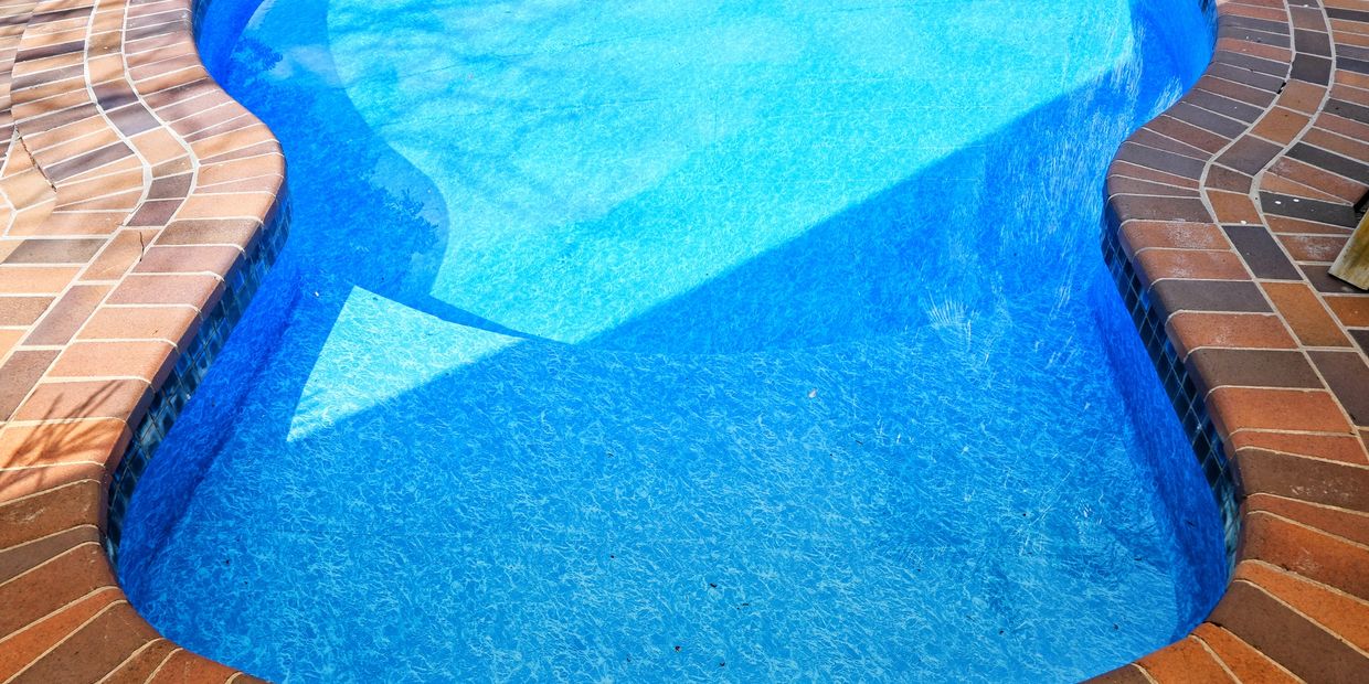 In Ground Swimming Pool Liner Replacement & Installation in Cornwall, S.D. G. & surrounding Area.