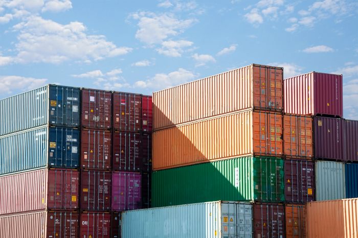 Distribution center