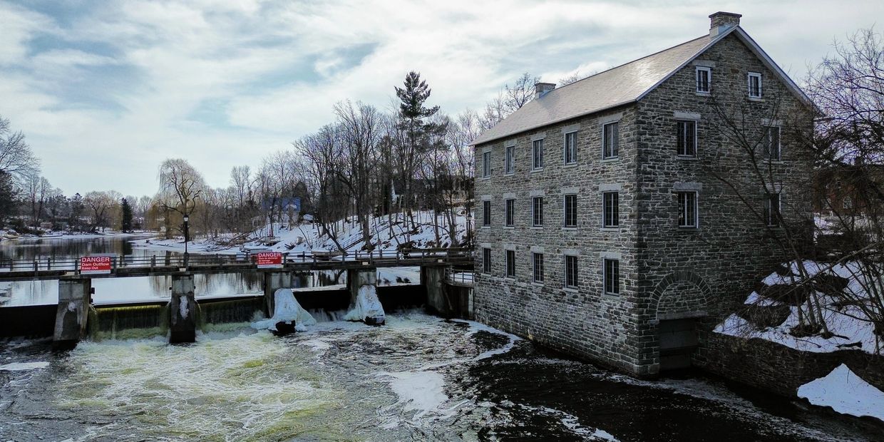 Garage Door Repair in Manotick. Call or Text 343-777-8893 — Same Day Garage Door Services.  