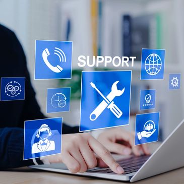 it consulting on a laptop showing a graphic saying support for small businesses in Orlando Florida