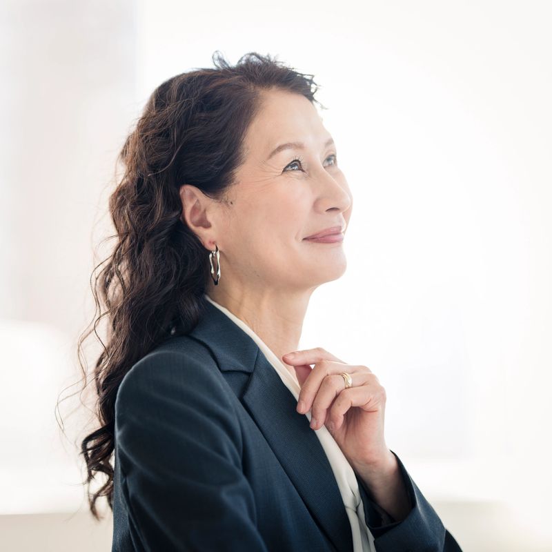 Portrait of a Japanese woman working in an office