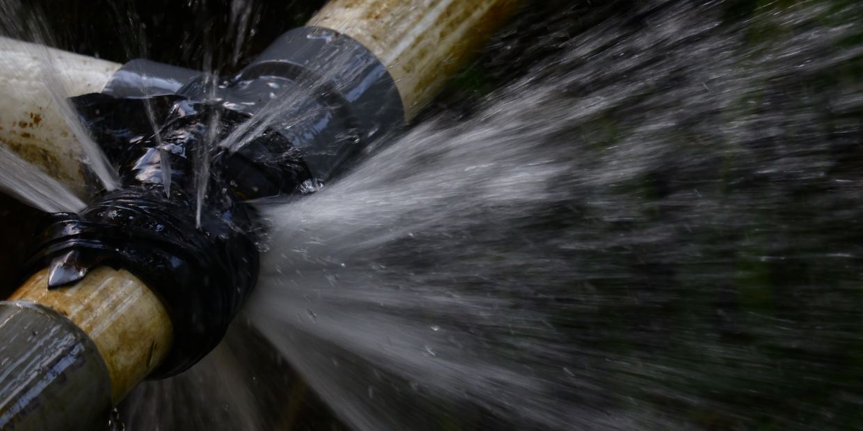 Leaking damaged pipe