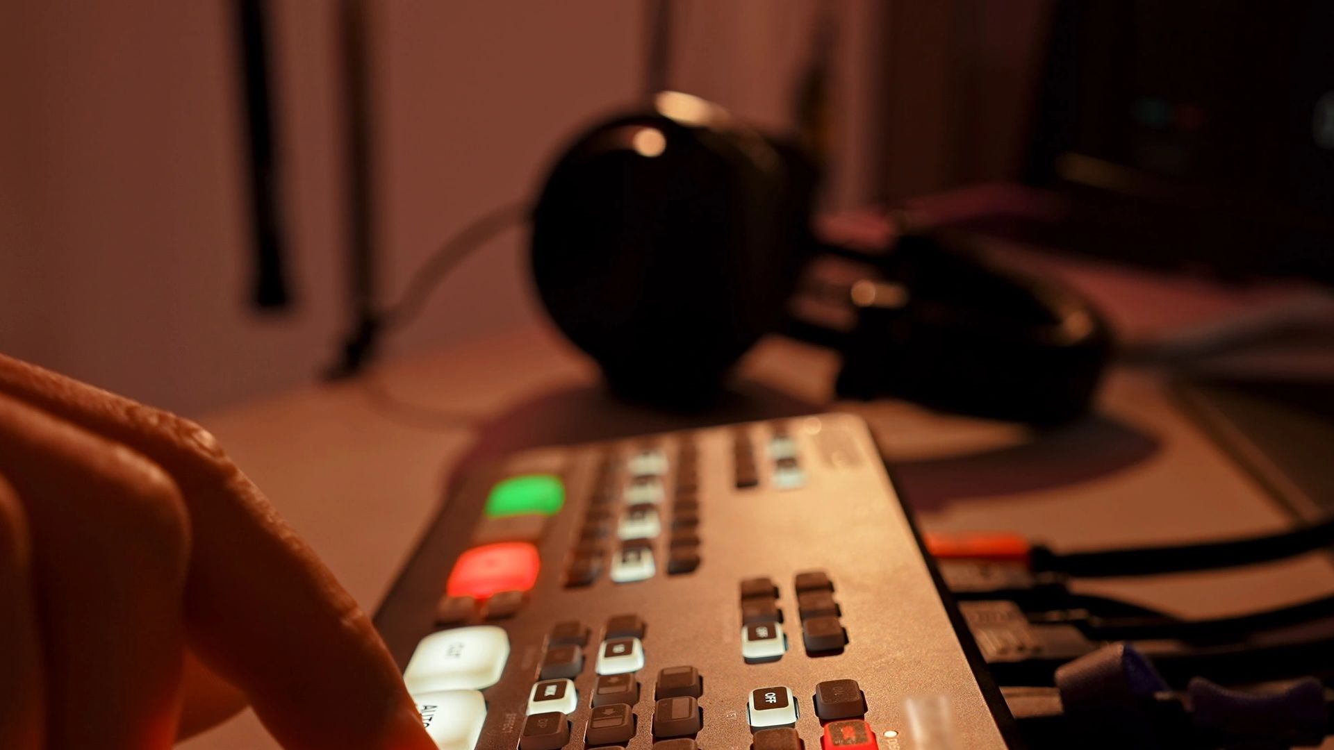 The Listen Lounge Podcast 