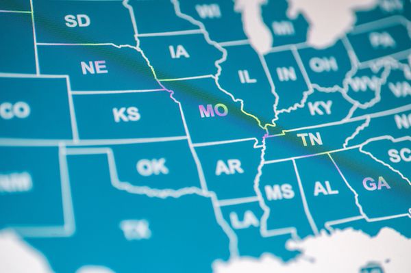 Close-up of central US state map with Missouri highlighted.