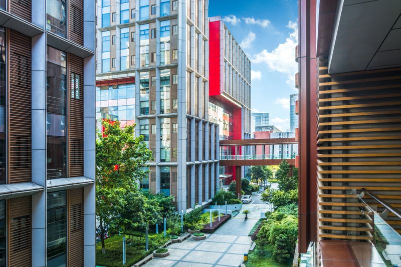 Captivating Urban Architecture with Modern Design and Lush Greenery in the Heart of the City