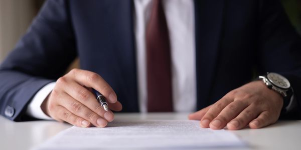 Advogado; Consultoria Empresarial; Direito Bancário; Direito Empresarial; Direito Imobiliário; Direito Tributário; Direito de Família; Direito do Consumidor